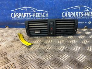 Used Dashboard vent BMW 1 serie (E87/87N) Price € 21,00 Margin scheme offered by Carparts Heesch