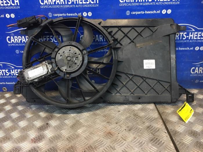 Gebrauchte Kühlerventilator Volvo V50 (MW) 1.8 16V Preis € 40,00 Margenregelung angeboten von Carparts Heesch