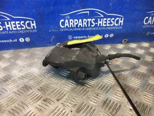 Used Front brake calliper, right Volvo V50 (MW) 1.8 16V Price € 26,25 Margin scheme offered by Carparts Heesch