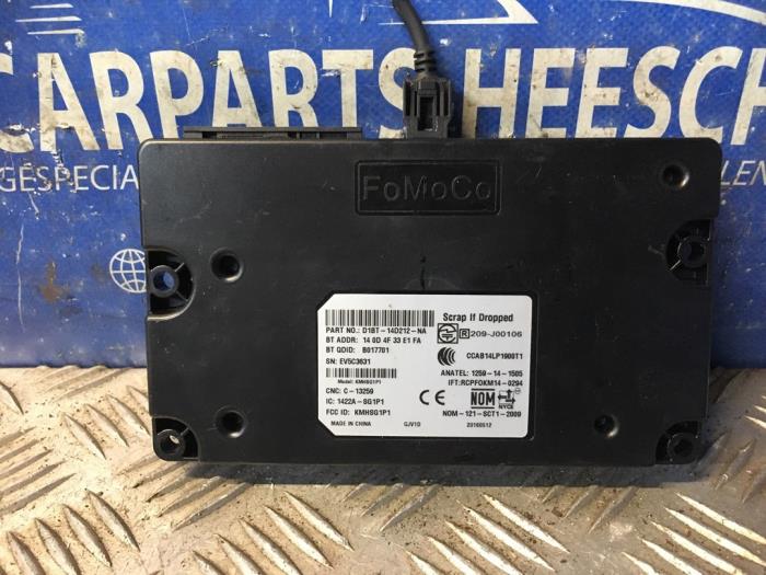 Używane Modul Bluetooth Ford Tourneo Courier (JU2) 1.0 Ti-VCT EcoBoost 12V Cena € 75,00 Procedura marży oferowane przez Carparts Heesch