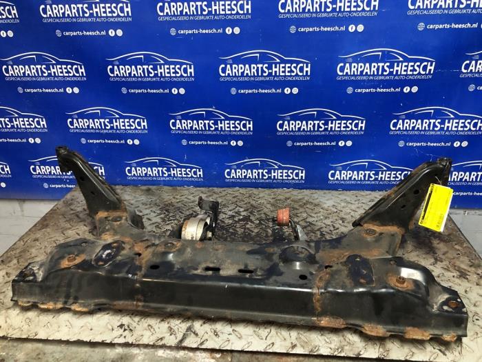 Usados Subchasis Ford Tourneo Courier (JU2) 1.0 Ti-VCT EcoBoost 12V Precio de solicitud ofrecido por Carparts Heesch