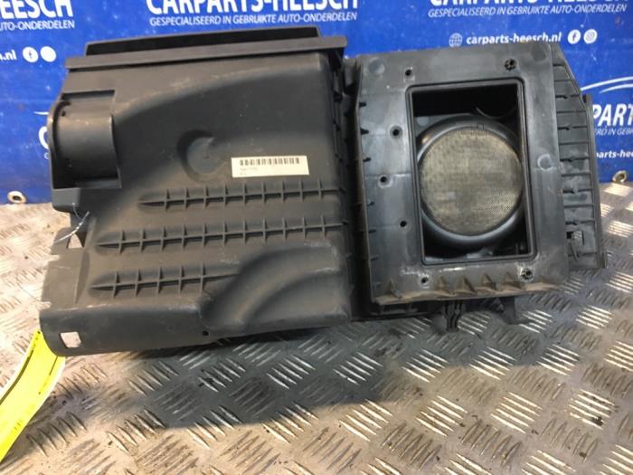 Gebrauchte Luftfiltergehäuse Volvo V50 (MW) 2.4 20V Preis € 35,00 Margenregelung angeboten von Carparts Heesch
