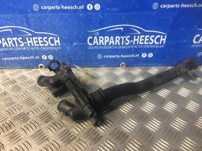 Gebrauchte Thermostatgehäuse Volkswagen Golf Preis € 30,00 Margenregelung angeboten von Carparts Heesch