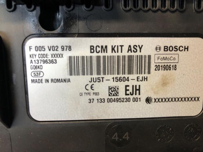 Body control computer from a Ford Fiesta 7 1.0 EcoBoost 12V 100 2019