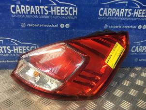 Usados Luz trasera derecha Ford Fiesta 6 (JA8) 1.0 Ti-VCT 12V 65 Precio € 42,00 Norma de margen ofrecido por Carparts Heesch