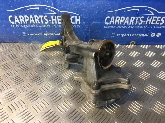 Gebrauchte Ölfiltergehäuse Volkswagen Golf Preis € 40,00 Margenregelung angeboten von Carparts Heesch