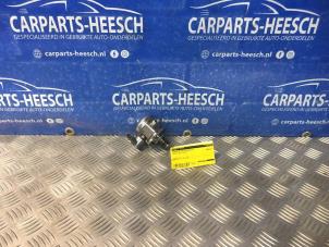 Używane Mechaniczna pompa paliwa Volvo V60 Cena € 78,75 Procedura marży oferowane przez Carparts Heesch