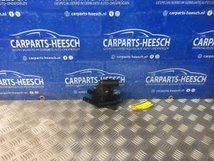 Used Thermostat housing Ford Focus 3 Wagon 1.0 Ti-VCT EcoBoost 12V 125 Price € 26,25 Margin scheme offered by Carparts Heesch