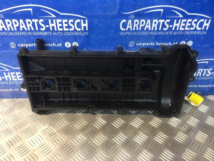 Ventildeckel van een Volvo S40 (MS) 1.8 16V 2008