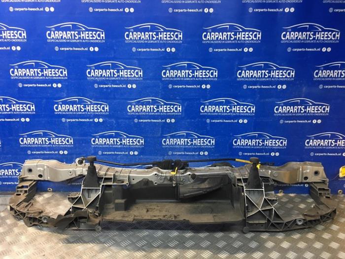 Używane Panel przedni Ford Grand C-Max (DXA) 1.0 Ti-VCT EcoBoost 12V 100 Cena na żądanie oferowane przez Carparts Heesch