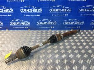 Usagé Arbre de transmission avant droit Ford Fiesta 6 (JA8) 1.0 EcoBoost 12V 100 Prix € 78,75 Règlement à la marge proposé par Carparts Heesch