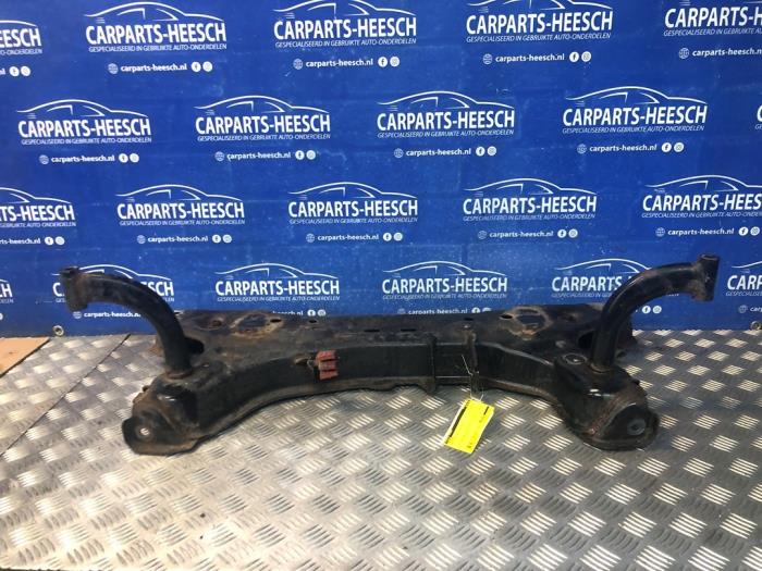 Begagnade Underram Ford EcoSport (JK8) 1.0 EcoBoost 12V 125 Pris € 95,00 Marginaltabell erbjuds av Carparts Heesch