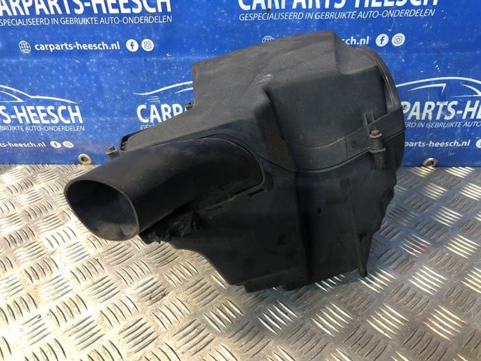 Begagnade Luftfilterhus Ford Transit Connect (PJ2) 1.6 TDCi 16V 75 Pris € 30,00 Marginaltabell erbjuds av Carparts Heesch