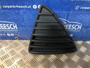 Used Bumper grille Ford Focus 3 1.6 TDCi 115 Price € 15,75 Margin scheme offered by Carparts Heesch