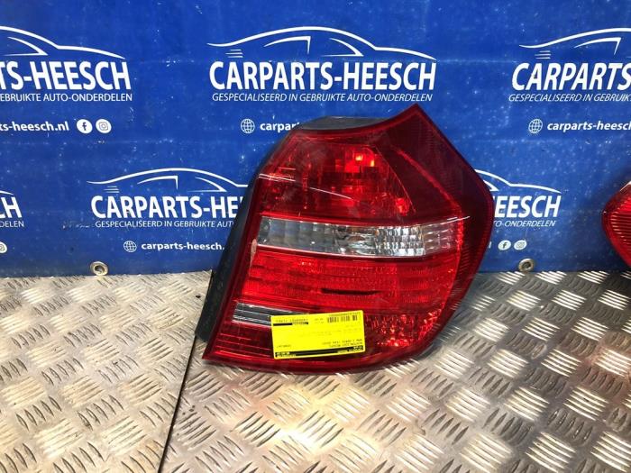 Taillight, right from a BMW 1 serie (E81) 116i 1.6 16V 2010