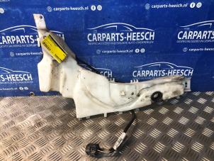 Used Front windscreen washer reservoir Ford Focus 2 Wagon 2.0 16V Price € 15,75 Margin scheme offered by Carparts Heesch