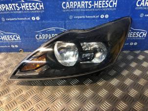 Used Headlight, left Ford Focus 2 Wagon 2.0 16V Price € 52,50 Margin scheme offered by Carparts Heesch