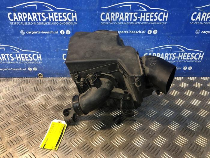 Begagnade Luftfilterhus Ford Focus 3 Wagon 1.6 TDCi Pris € 35,00 Marginaltabell erbjuds av Carparts Heesch