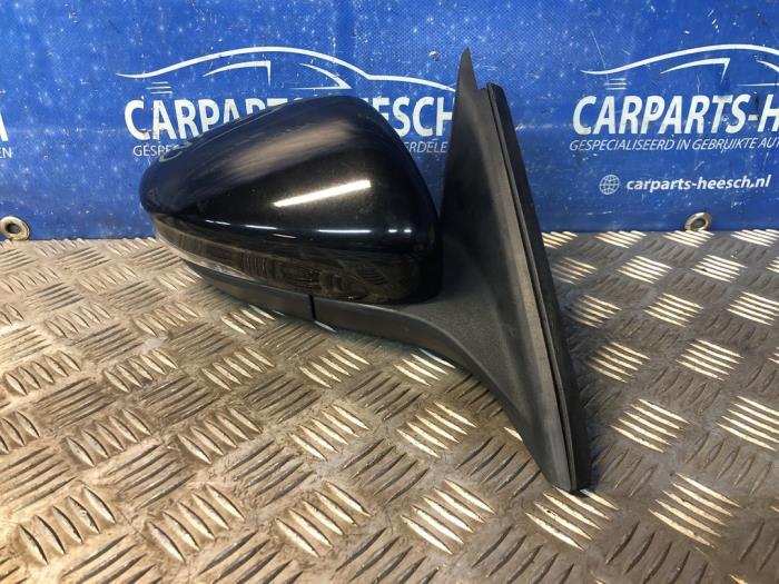 Wing mirror, right from a Ford Focus 4 1.0 Ti-VCT EcoBoost 12V 125 2019