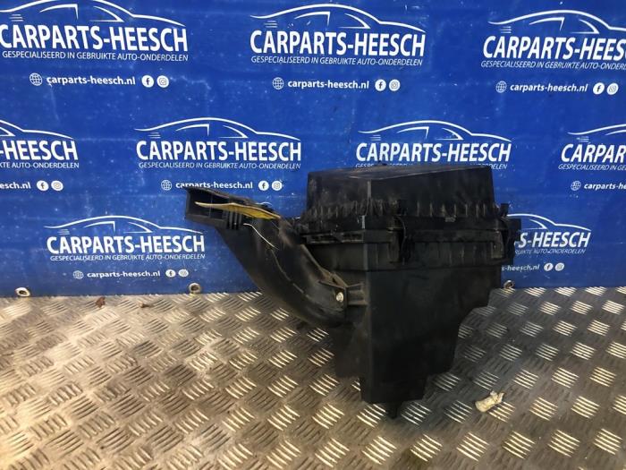 Begagnade Luftfilterhus Ford Mondeo V Wagon 1.5 EcoBoost 16V Pris € 60,00 Marginaltabell erbjuds av Carparts Heesch
