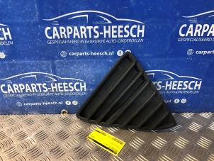 Used Bumper grille Ford Focus 3 1.0 Ti-VCT EcoBoost 12V 100 Price € 15,75 Margin scheme offered by Carparts Heesch