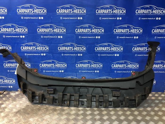 Usados Parachoque placa base Ford Fiesta 6 (JA8) 1.0 EcoBoost 12V 100 Precio de solicitud ofrecido por Carparts Heesch