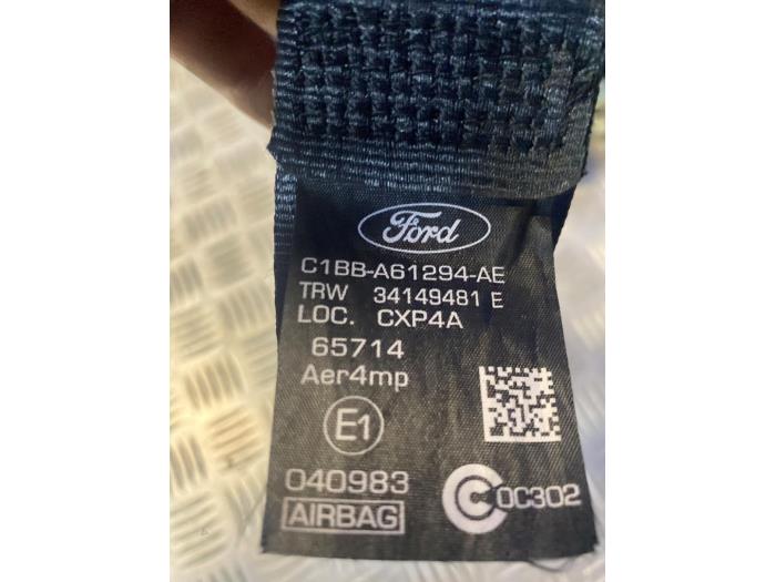 Pas bezpieczenstwa prawy przód z Ford Fiesta 6 (JA8) 1.0 EcoBoost 12V 100 2015