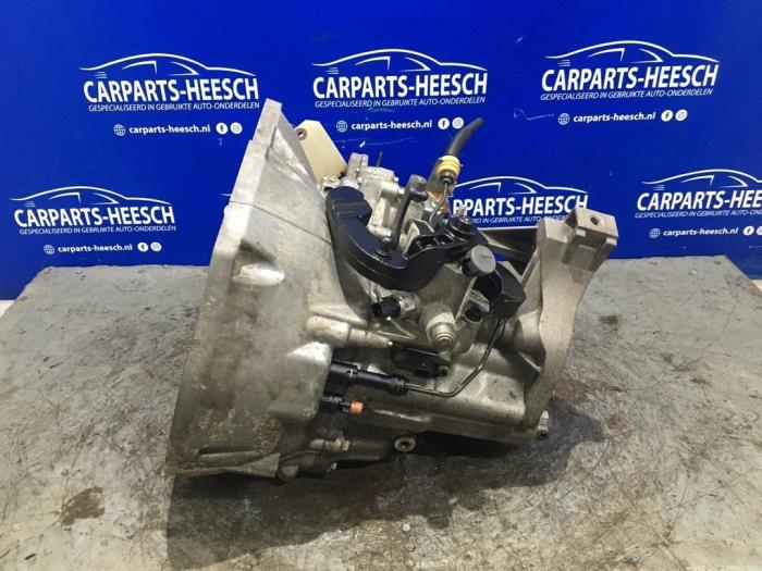 Usagé Boîte de vitesse Ford Focus 3 Wagon 1.0 Ti-VCT EcoBoost 12V 125 Prix € 350,00 Règlement à la marge proposé par Carparts Heesch