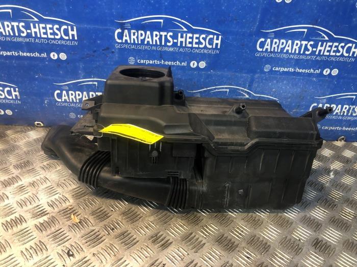 Begagnade Luftfilter Ford S-Max (GBW) 2.5 Turbo 20V Pris € 40,00 Marginaltabell erbjuds av Carparts Heesch