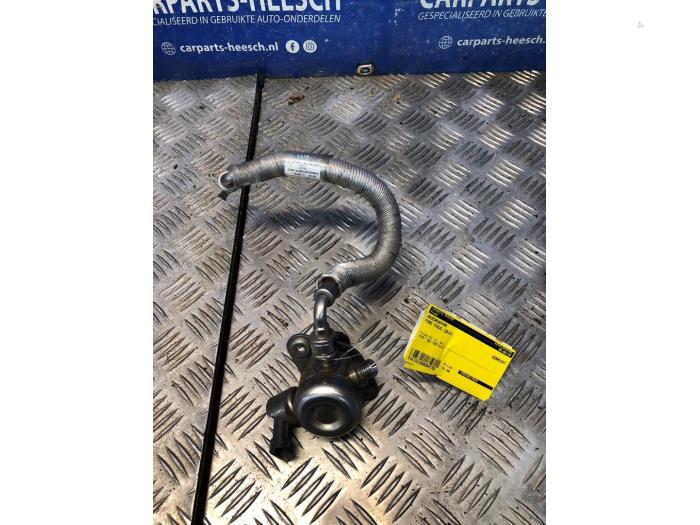 Begagnade Högtryckspump Ford Focus Pris € 75,00 Marginaltabell erbjuds av Carparts Heesch