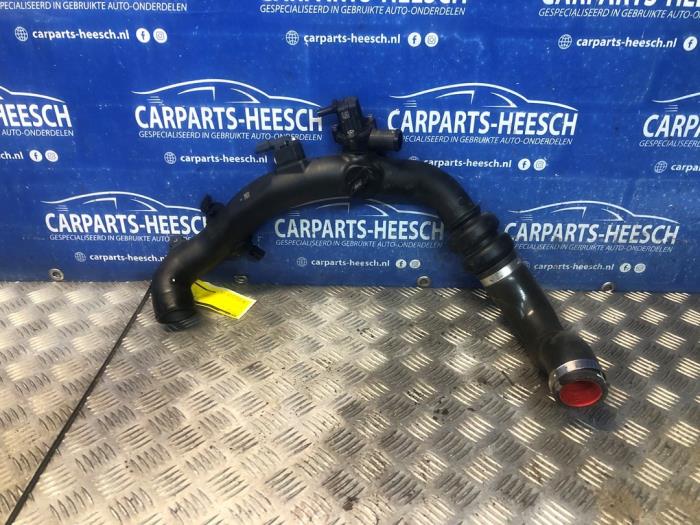 Używane Przewód Turbo Ford C-Max (DXA) 1.5 Ti-VCT EcoBoost 150 16V Cena € 30,00 Procedura marży oferowane przez Carparts Heesch