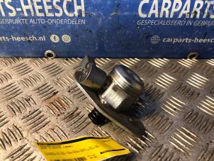 Begagnade Högtryckspump BMW 3 serie (E90) 318i 16V Pris € 52,50 Marginaltabell erbjuds av Carparts Heesch
