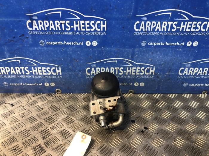 Gebrauchte Ölfilter BMW 1 serie (E88) 120i 16V Preis € 35,00 Margenregelung angeboten von Carparts Heesch