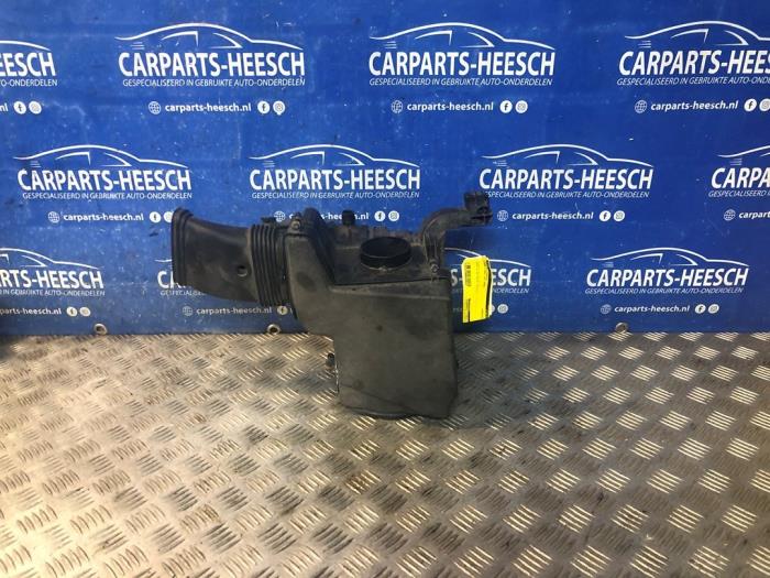 Begagnade Luftfilterhus Ford C-Max (DM2) 2.0 16V Pris på förfrågan erbjuds av Carparts Heesch