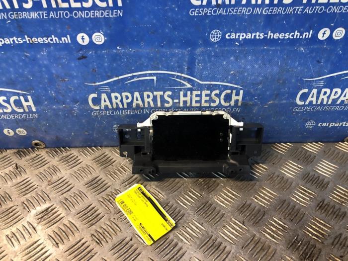 Usagé Affichage intérieur Ford Focus 3 Wagon 1.0 Ti-VCT EcoBoost 12V 100 Prix € 30,00 Règlement à la marge proposé par Carparts Heesch