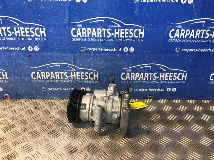 Usagé Compresseur de clim Ford Ka+ 1.2 Ti-VCT Prix € 80,00 Règlement à la marge proposé par Carparts Heesch