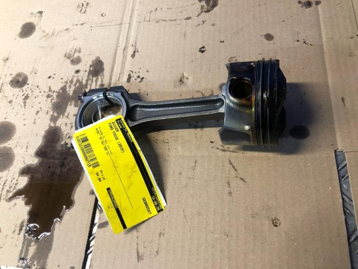 Używane Tlok Ford Focus 3 Wagon 1.0 Ti-VCT EcoBoost 12V 125 Cena € 50,00 Procedura marży oferowane przez Carparts Heesch
