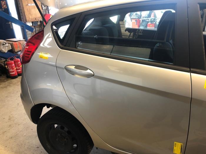 Portière 4portes arrière droite d'un Ford Fiesta 6 (JA8) 1.0 SCI 12V 80 2016