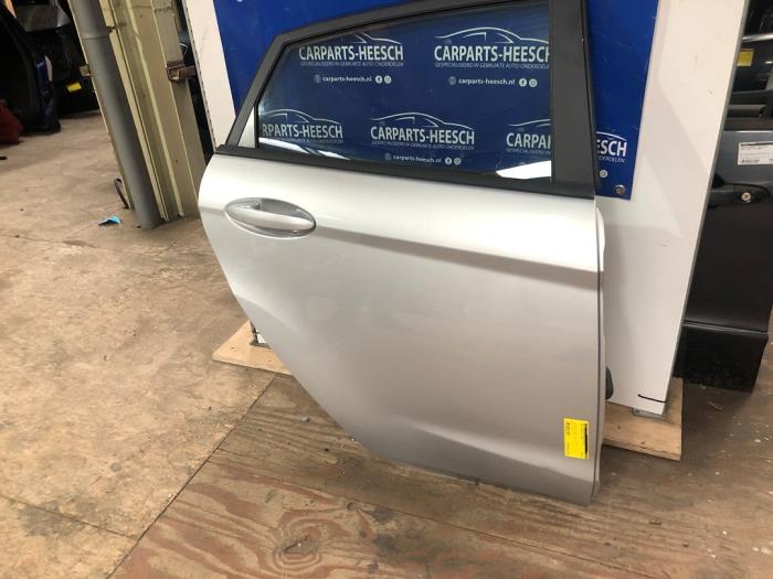 Portière 4portes arrière droite d'un Ford Fiesta 6 (JA8) 1.0 SCI 12V 80 2016