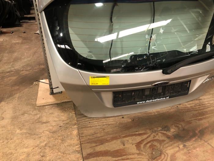 Hayon arrière d'un Ford Fiesta 6 (JA8) 1.0 SCI 12V 80 2016