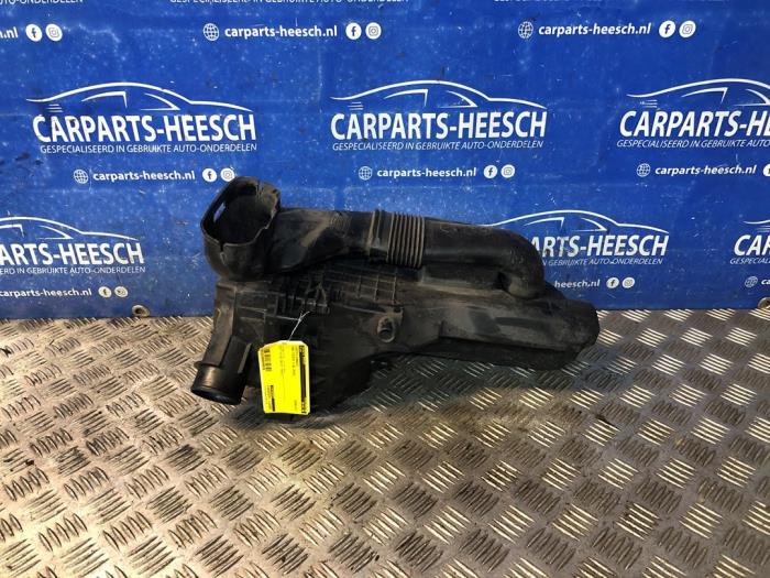 Gebrauchte Luftfiltergehäuse Ford Fiesta 6 (JA8) 1.0 EcoBoost 12V 100 Preis € 50,00 Margenregelung angeboten von Carparts Heesch