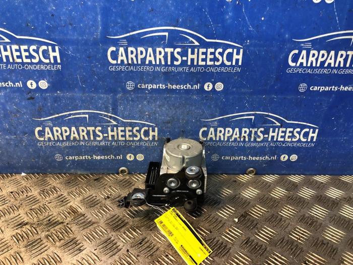 Begagnade ABS-pump Ford Mondeo V Wagon 1.5 EcoBoost 16V Pris € 175,00 Marginaltabell erbjuds av Carparts Heesch