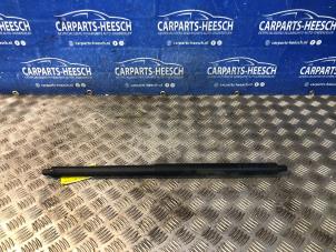Begagnade Gasfjäder, höger bak Ford Mondeo V Wagon 1.5 EcoBoost 16V Pris € 105,00 Marginaltabell erbjuds av Carparts Heesch