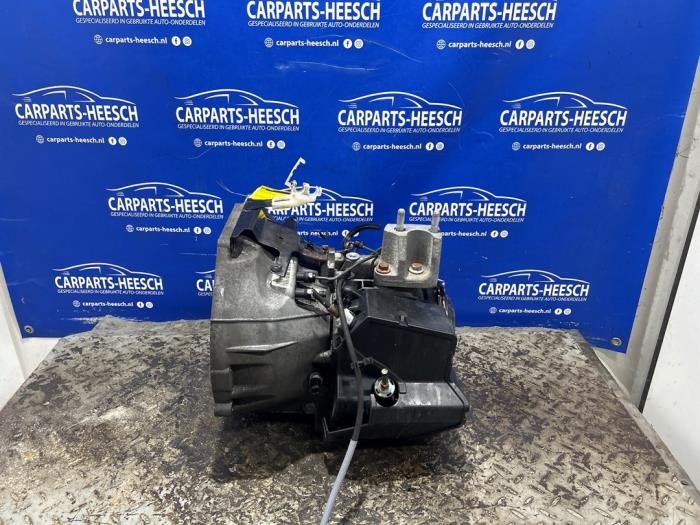 Getriebe van een Ford Fiesta 6 (JA8) 1.0 SCI 12V 80 2014