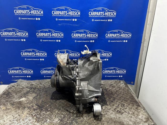 Getriebe van een Ford Fiesta 6 (JA8) 1.0 SCI 12V 80 2014
