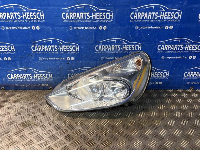 Używane Reflektor lewy Ford S-Max (GBW) 1.6 EcoBoost 16V Cena € 100,00 Procedura marży oferowane przez Carparts Heesch