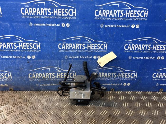 Begagnade ABS-pump Ford S-Max (GBW) 1.6 EcoBoost 16V Pris € 75,00 Marginaltabell erbjuds av Carparts Heesch