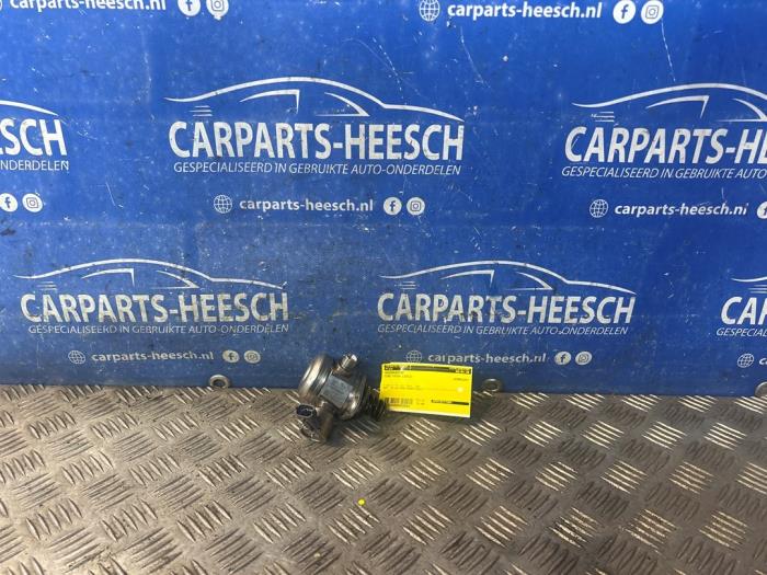 Begagnade Högtryckspump Ford Focus 3 1.6 EcoBoost 16V Pris € 75,00 Marginaltabell erbjuds av Carparts Heesch