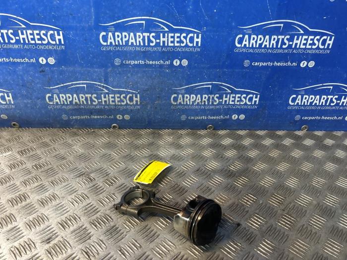 Używane Tlok Ford C-Max (DXA) 1.6 SCTi 16V Cena € 75,00 Procedura marży oferowane przez Carparts Heesch