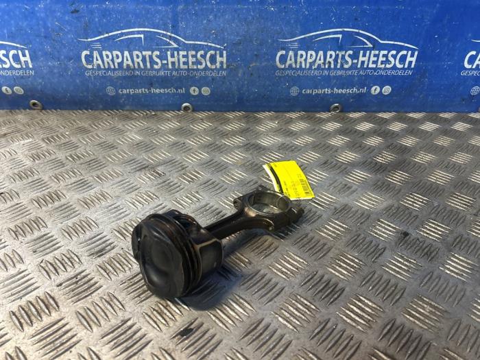 Usagé Piston Ford C-Max (DXA) 1.6 SCTi 16V Prix € 75,00 Règlement à la marge proposé par Carparts Heesch